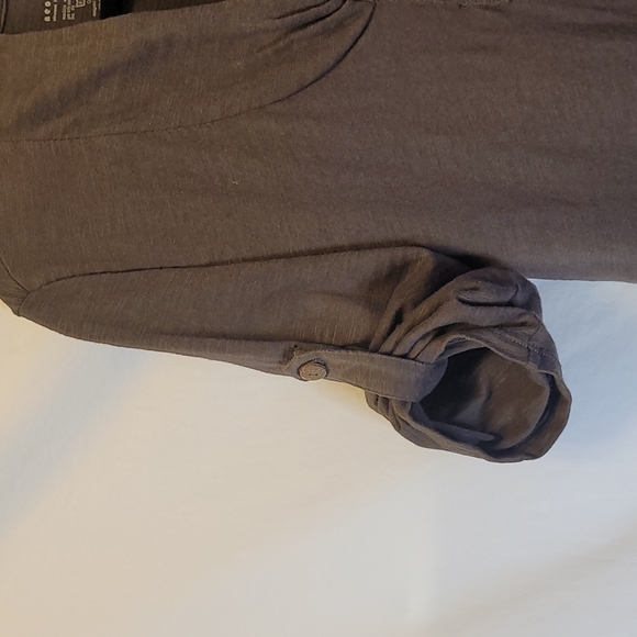 neon buddha top with button detail - Picture 6 of 8